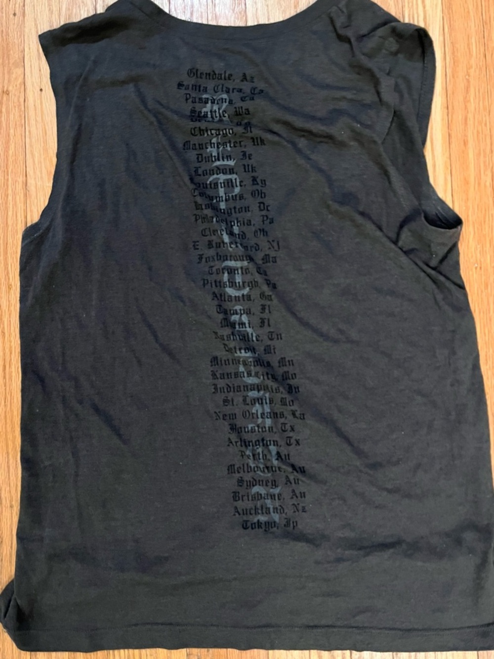 Taylor Swift Reputation Tour Muscle Tank Top - Picture 2 of 4
